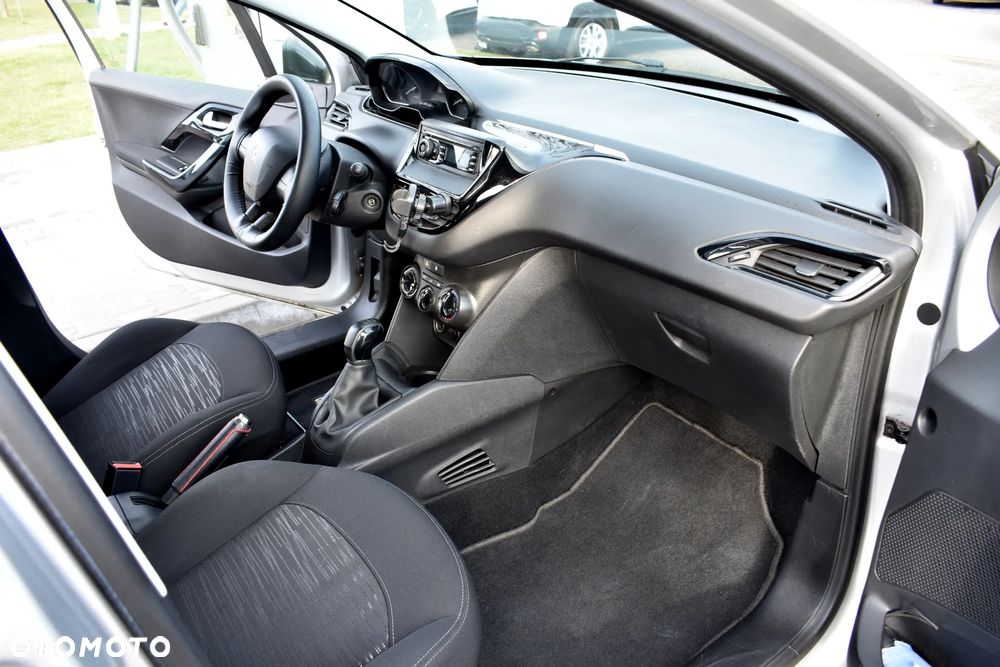 Peugeot 208 1.2 PureTech Active - 20