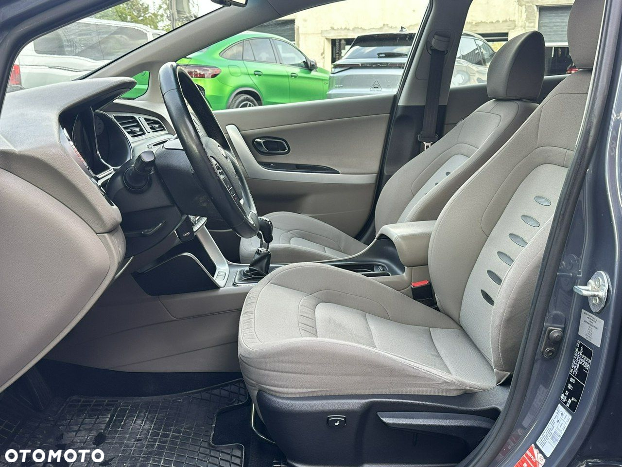 Kia Ceed - 13