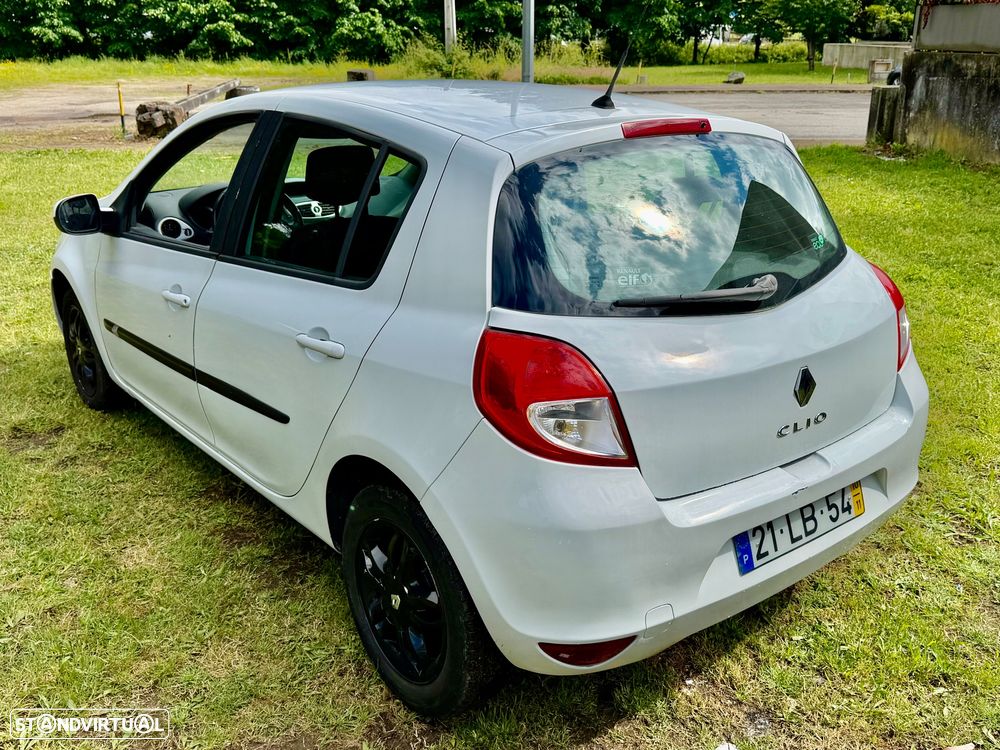 Renault Clio 1.5 dCi Dynamique S - 30
