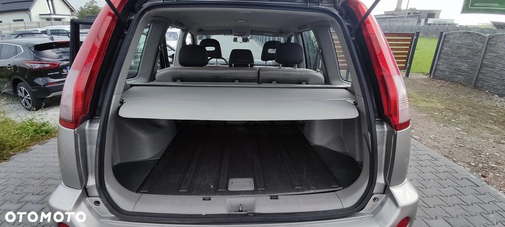 Nissan X-Trail 2.0 4x4 Comfort - 29