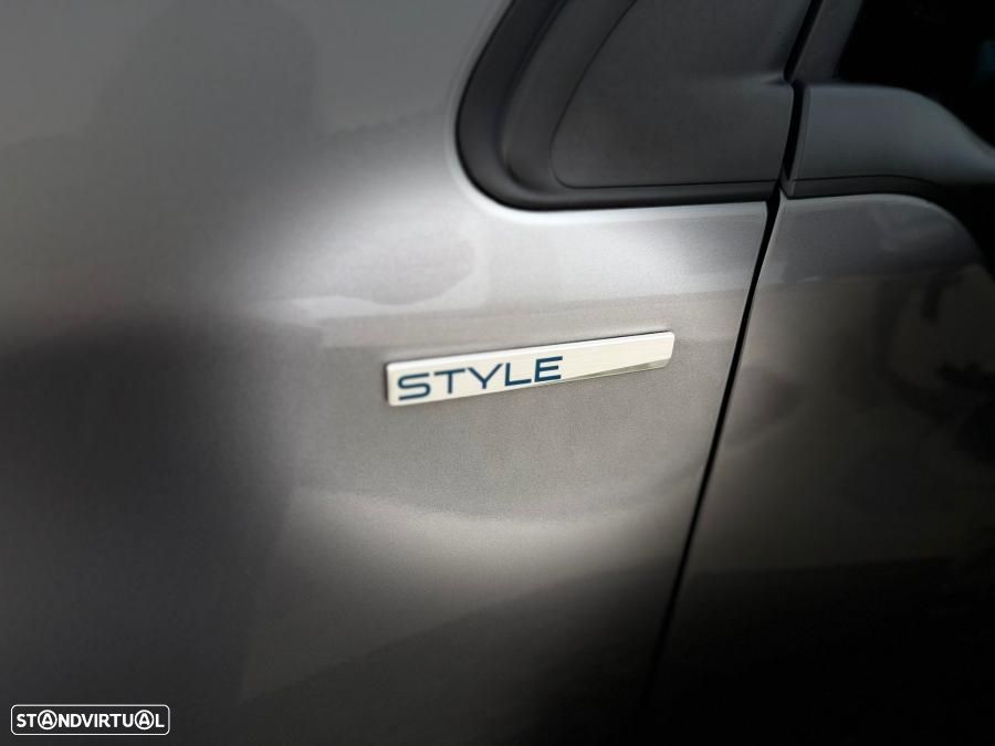 Peugeot 2008 1.2 PureTech Style - 12