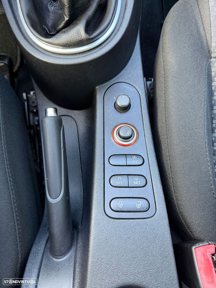 SEAT Leon 1.6 TDI ECOMOTIVE Reference - 27