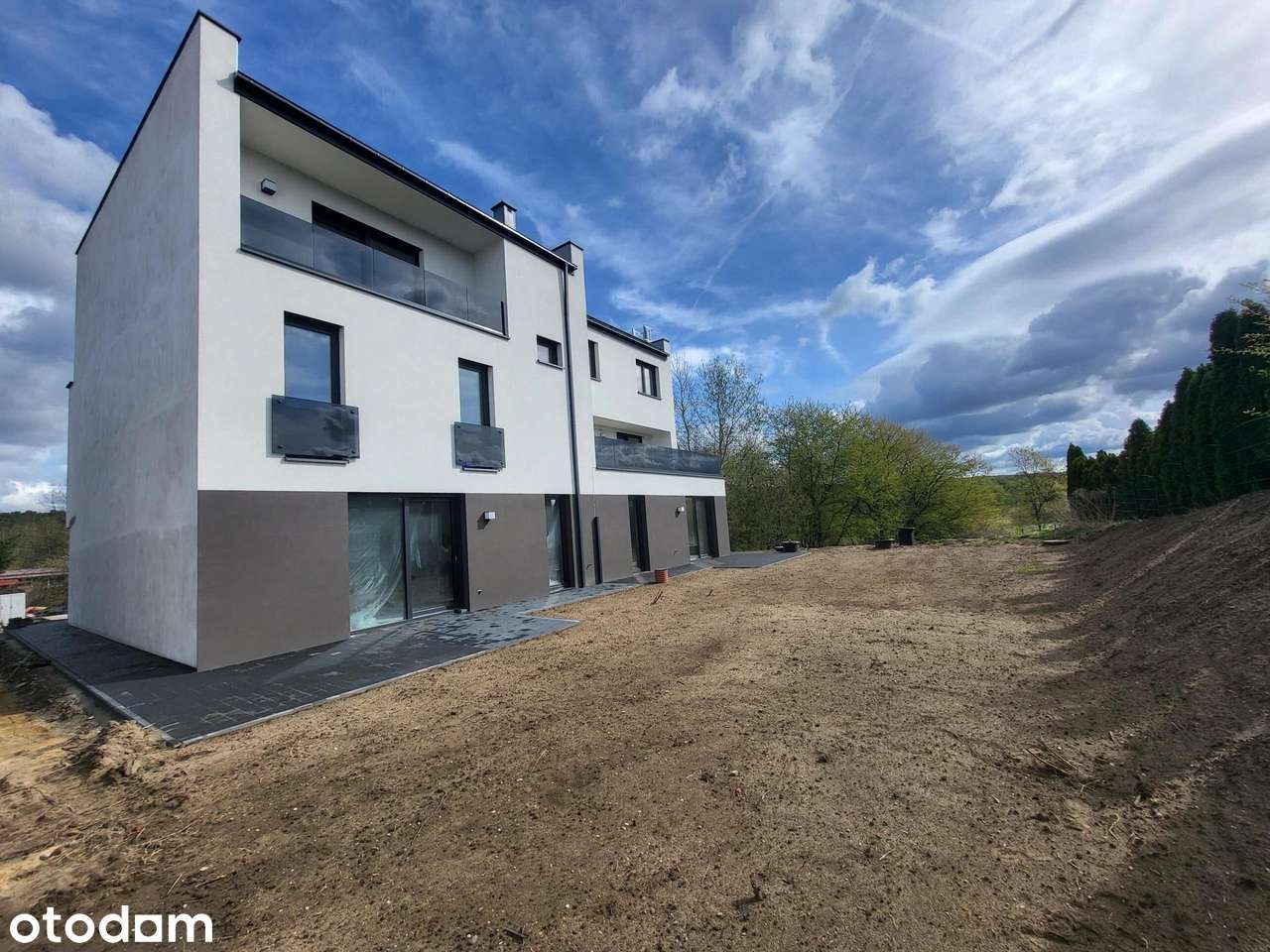 Dwupoziomowy apartament z ogrodem w Chwałęcicach - Pełny obrazek: 2/20