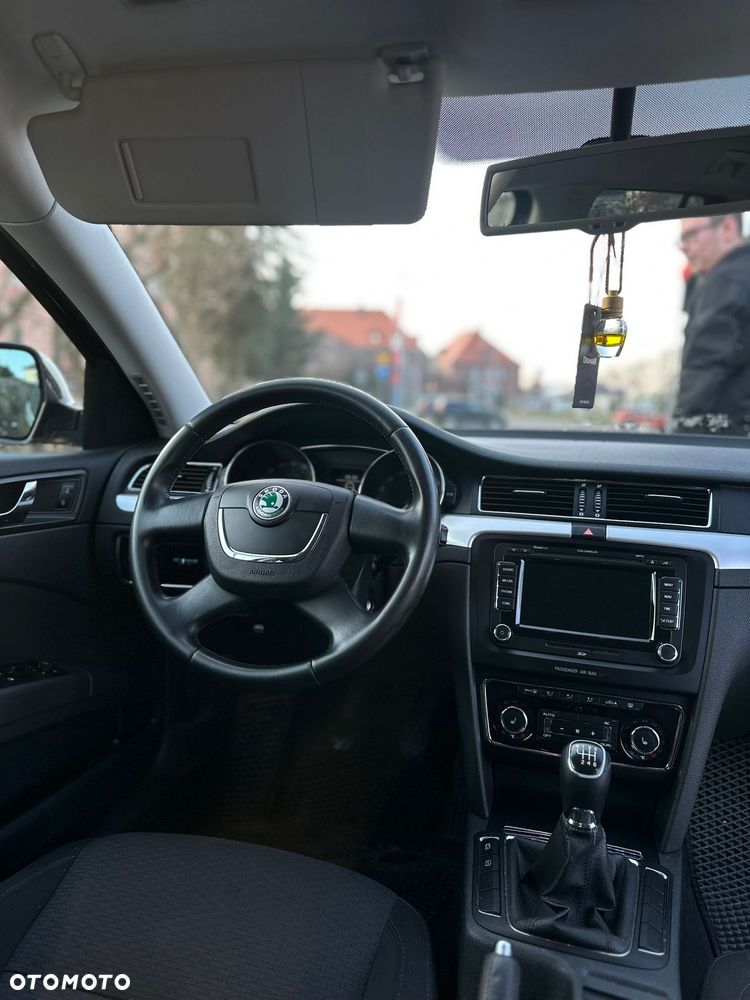 Skoda Superb 2.0 TDI Elegance - 10