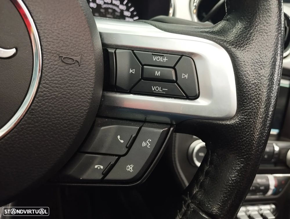 Ford Mustang 2.3i EcoBoost - 28