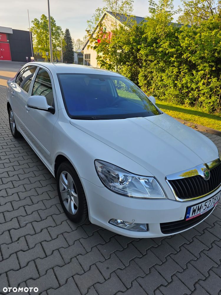 Skoda Octavia 1.6 Elegance EU5 - 11