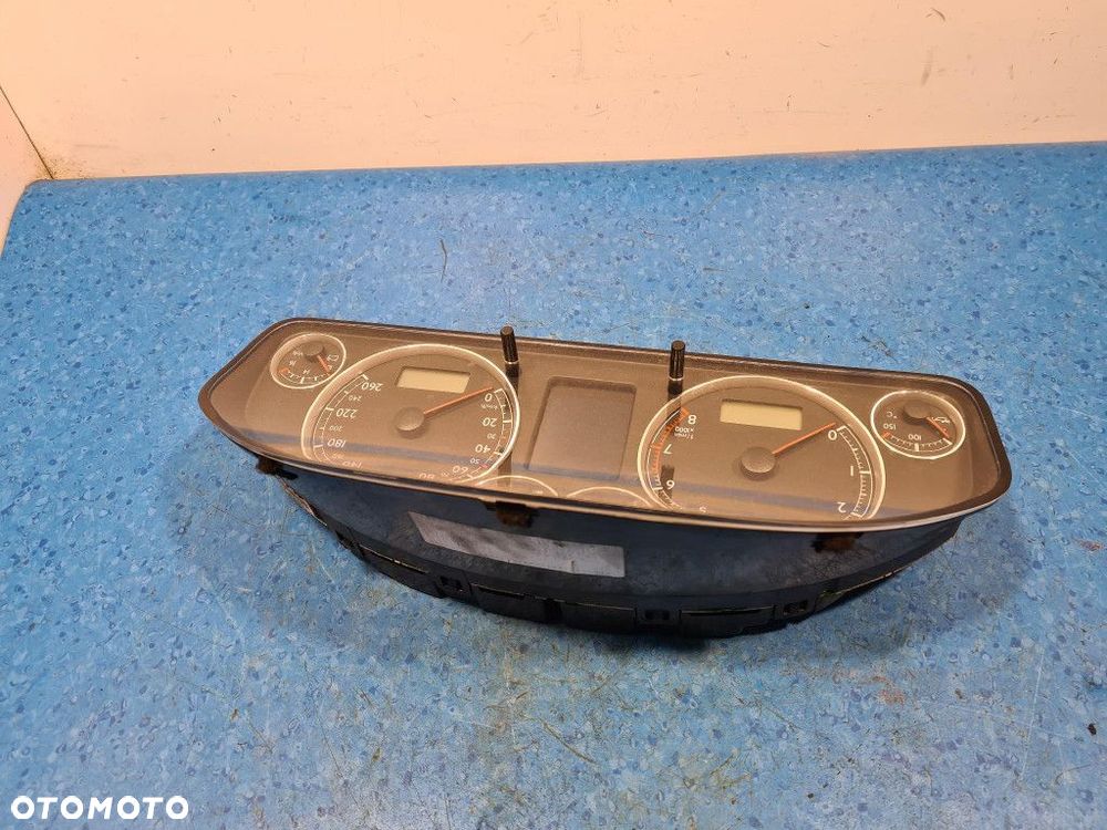 VW SHARAN I LIFT 2.8 V6 LICZNIK 7M3920840M - 4