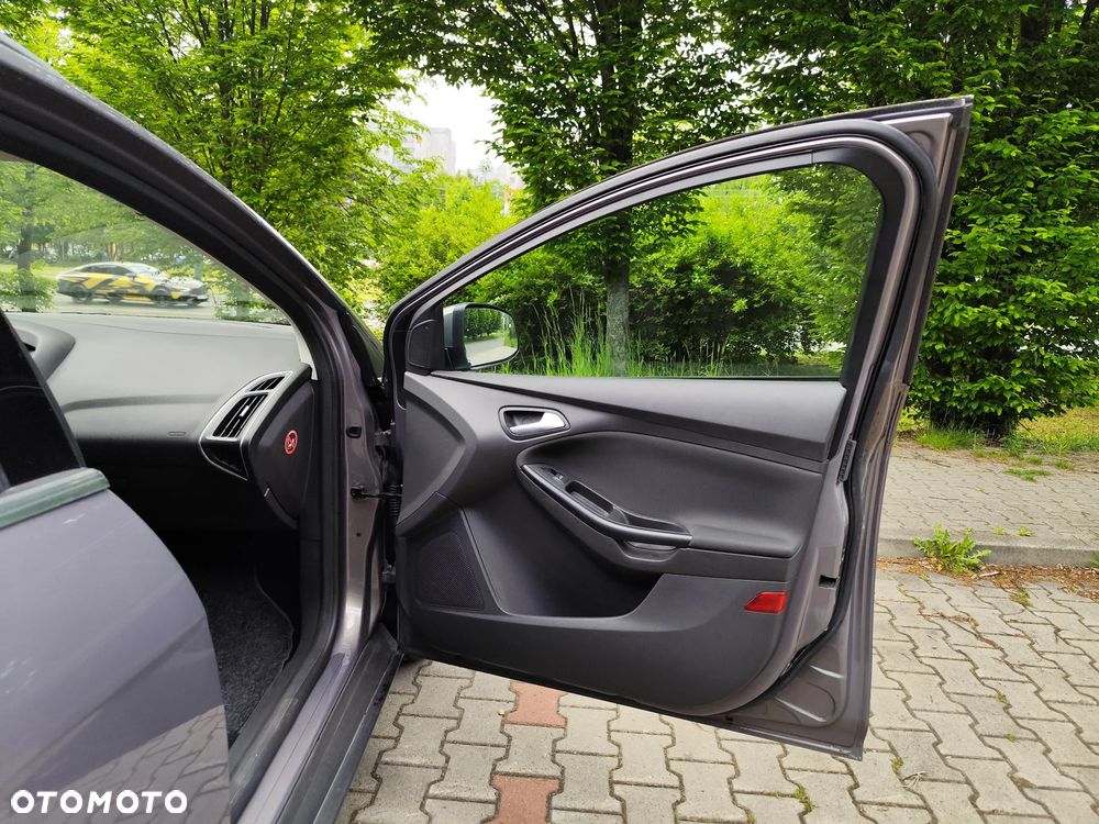 Ford Focus 1.6 TI-VCT Champions Edition - 19