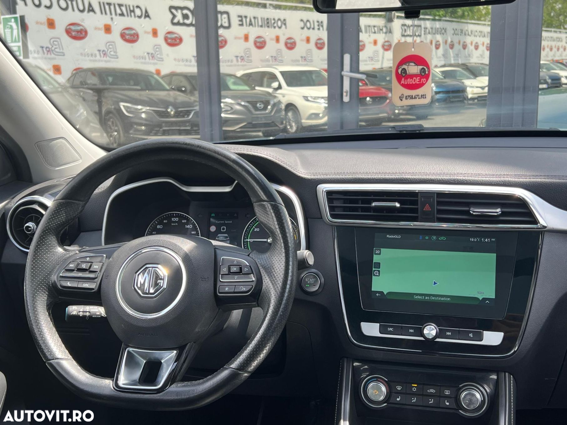 MG ZS EV Luxury - 9