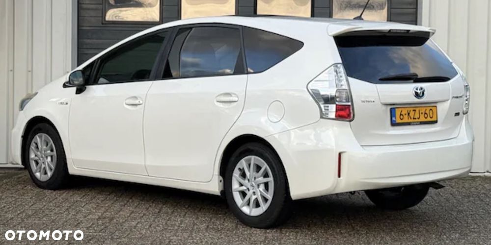Toyota Prius 1.8 HSD Premium - 40