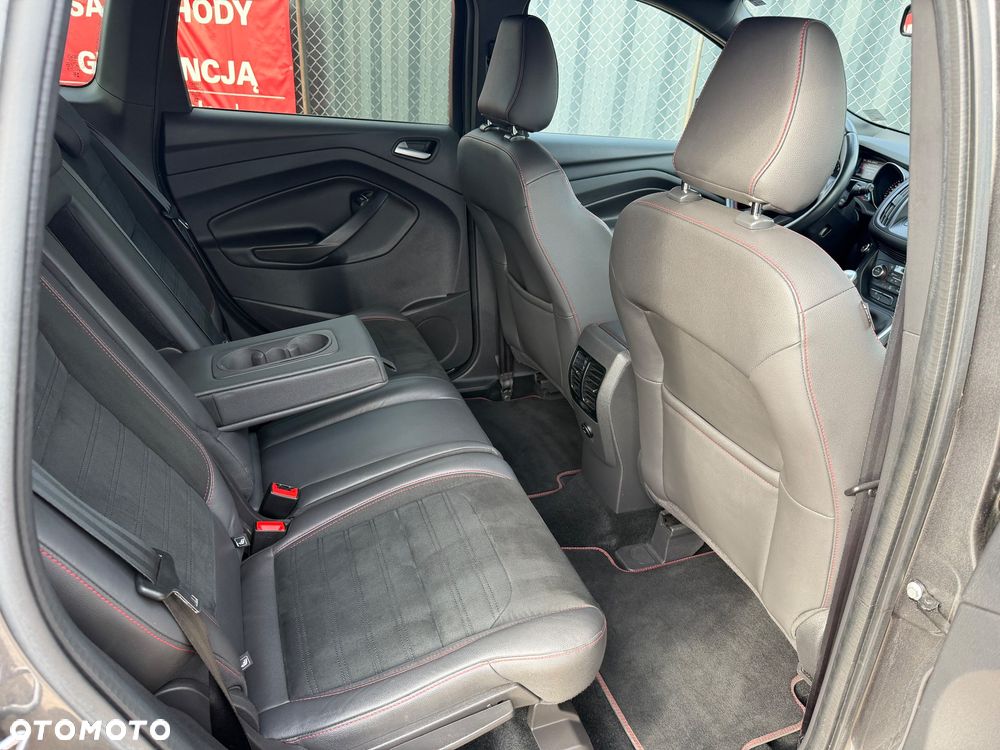 Ford Kuga 1.5 EcoBoost 2x4 ST-Line - 16