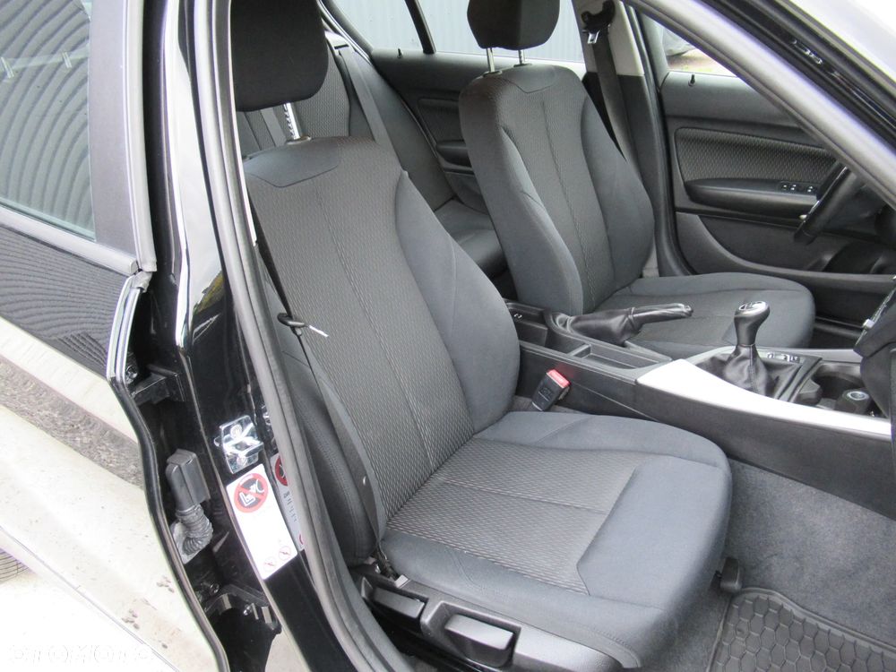 BMW Seria 1 116i - 16