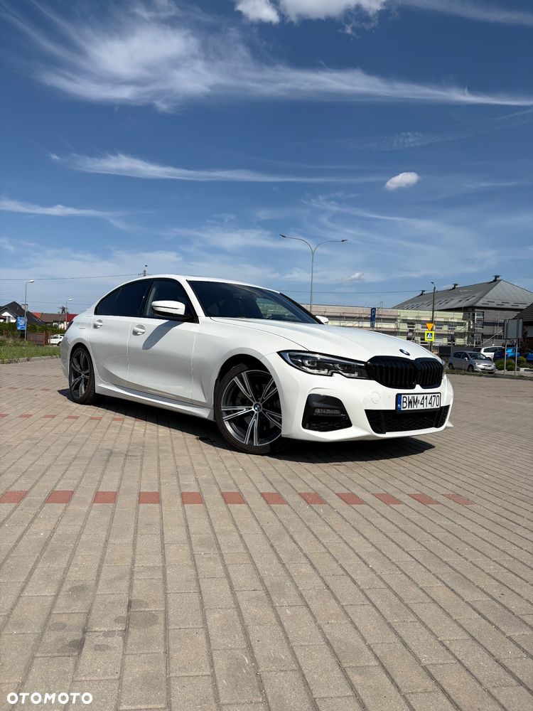 BMW Seria 3 330i M Sport - 1