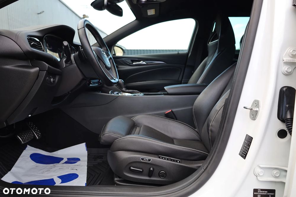 Opel Insignia 2.0 BiTurbo 4x4 GSI - 19