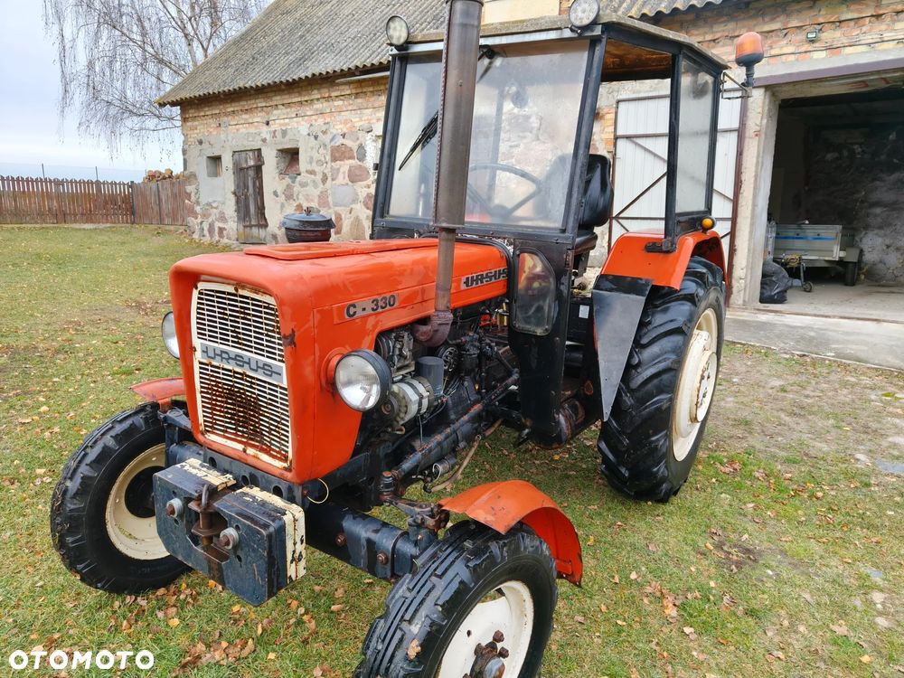 Ursus C-330 - 2