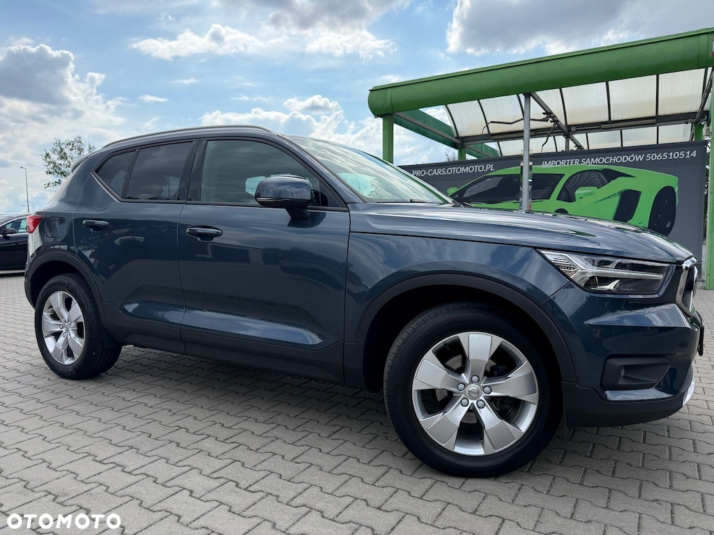 Volvo XC 40 T3 Momentum Pro - 4