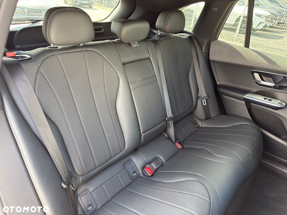 Mercedes-Benz EQE 350 89kWh 4-Matic Electric Art - 32