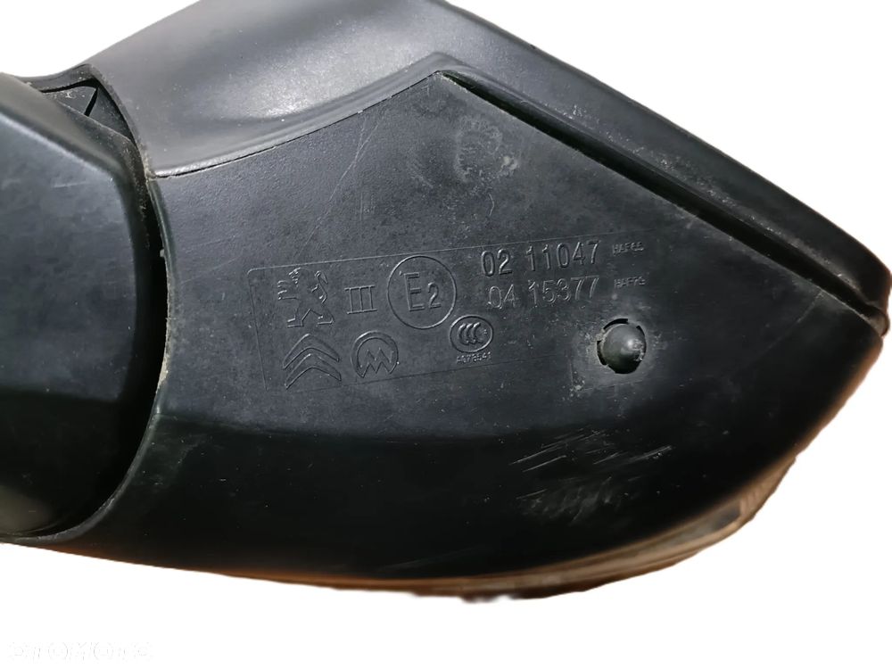 PEUGEOT 208 I 12-19 r. MANUALNE LUSTERKO PRAWE STRONA PRAWA 3 PIN EU 0211047 + - 8
