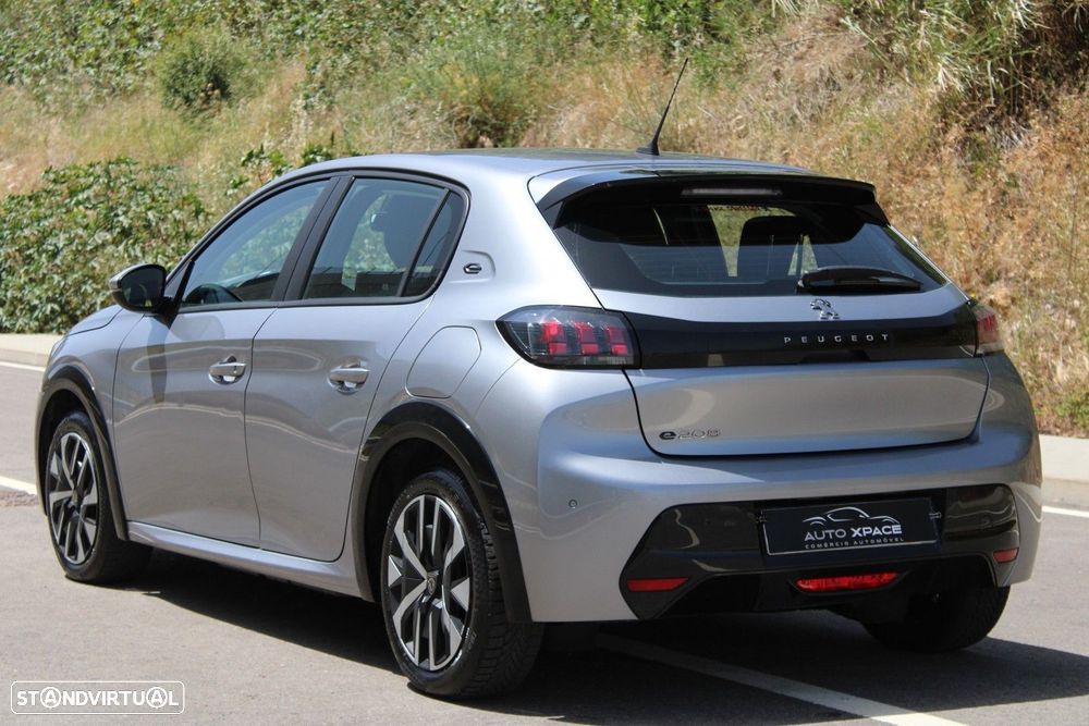 Peugeot e-208 50 kWh Allure - 16