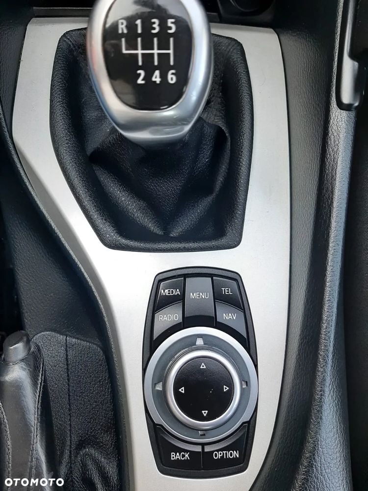 BMW X1 sDrive18d xLine - 22