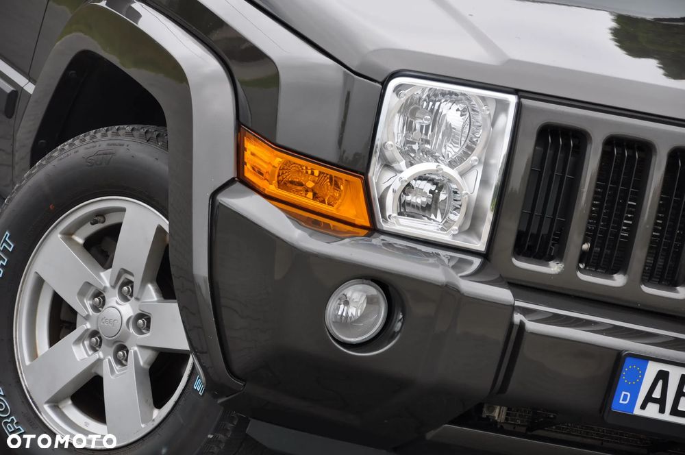 Jeep Commander 4.7 V8 - 12