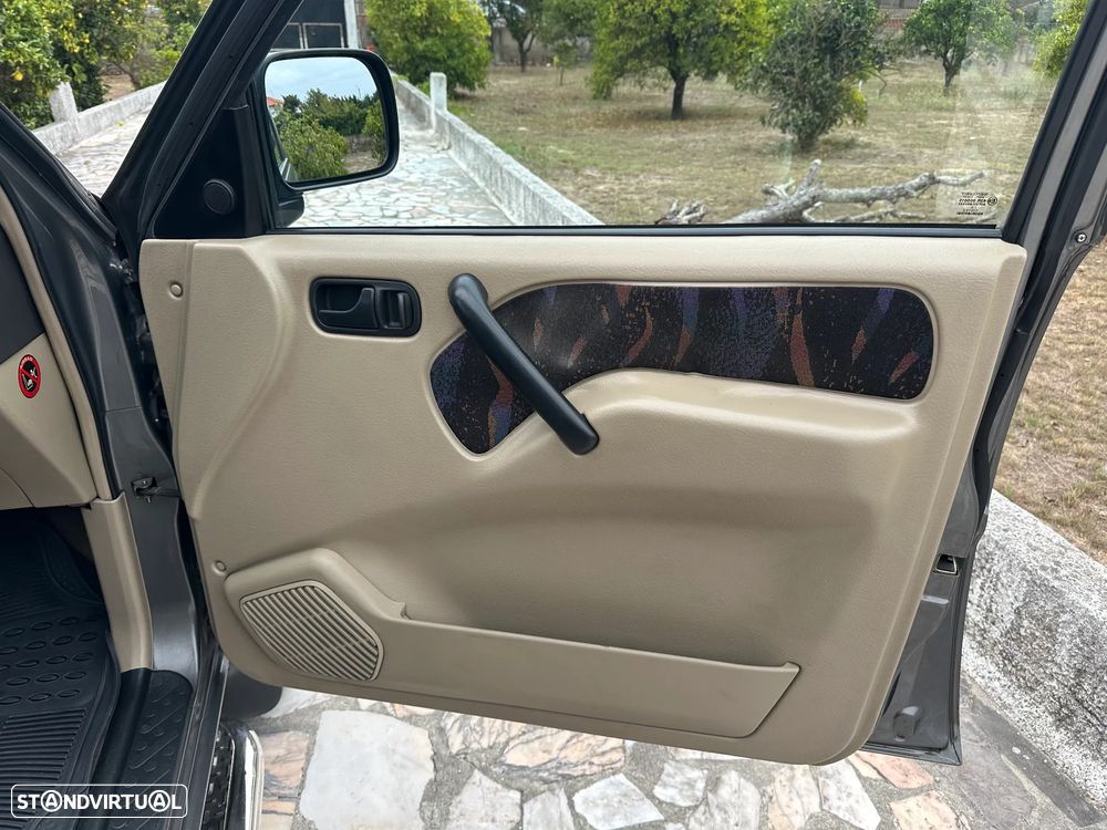 Nissan Terrano II 2.7 TDi Elegance - 28