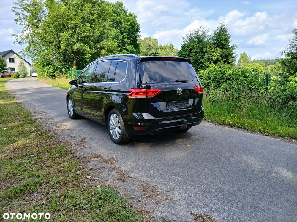 Volkswagen Touran 2.0 TDI SCR DSG Highline - 4