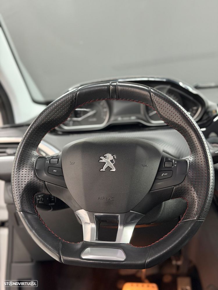 Peugeot 208 1.2 PureTech GT Line EAT6 - 22