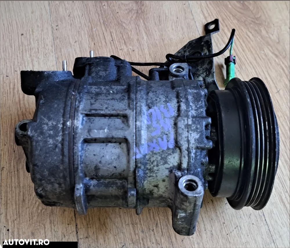 Compresor aer conditionat clima climatronic VW Volkswagen Passat B5.5 1.9d 131cp 1.8i benzina Passat Variant 3B6 1.9tdi Skoda Octavia Superb Audi A4 B6 1.9tdi cod: 8D0260805J - 2