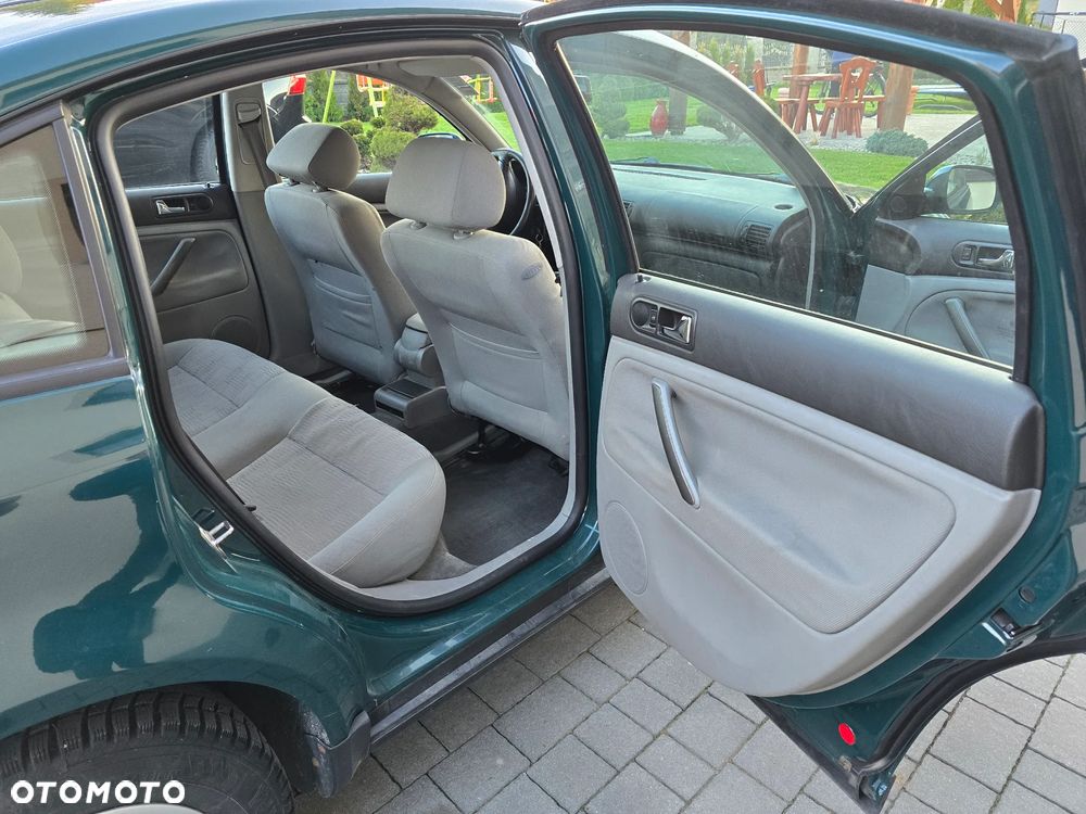 Volkswagen Passat 1.9 TDI Trendline - 15