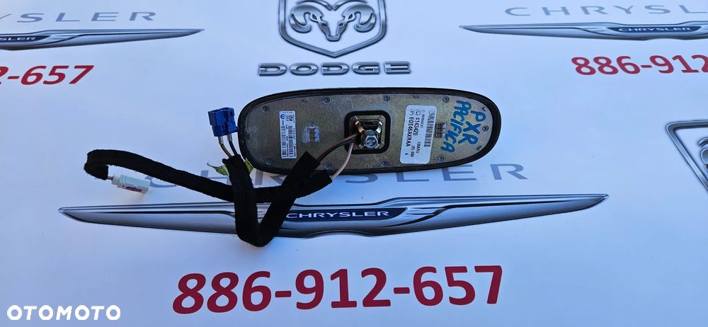 Chrysler Pacifica 2016- Antena GPS Antena dachowa płetwa moduł anteny P6DE46AXRAA KOLOR PXR - 4