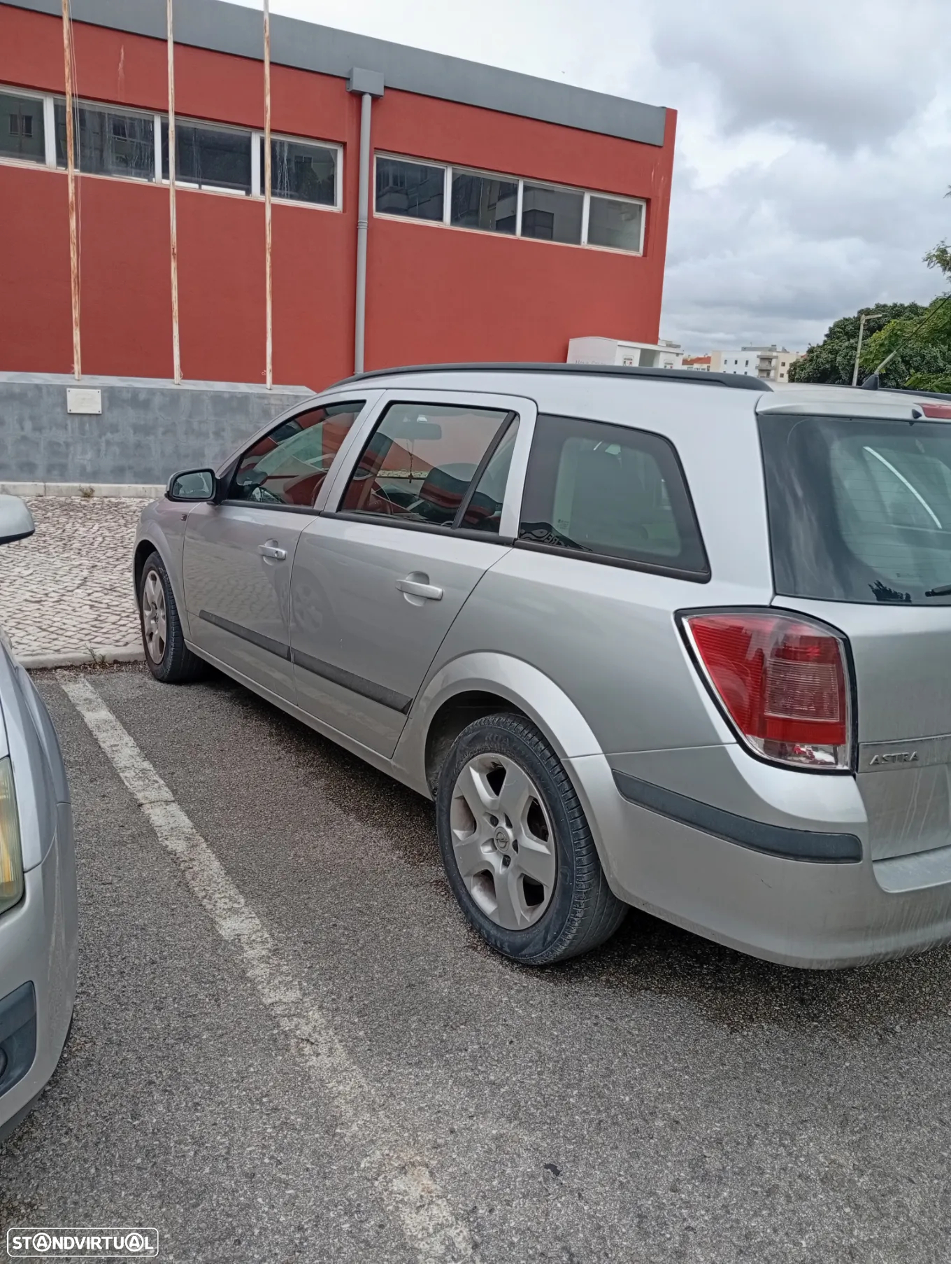 Opel Astra Caravan - 9