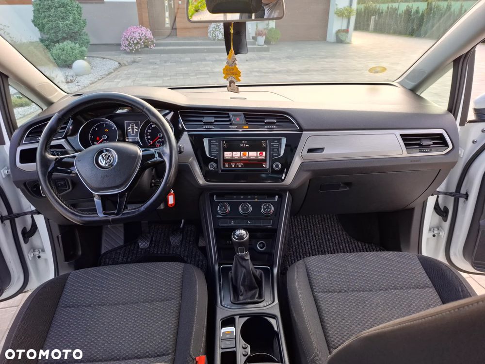 Volkswagen Touran 1.6 TDI SCR BlueMotion Technology Comfortline - 23