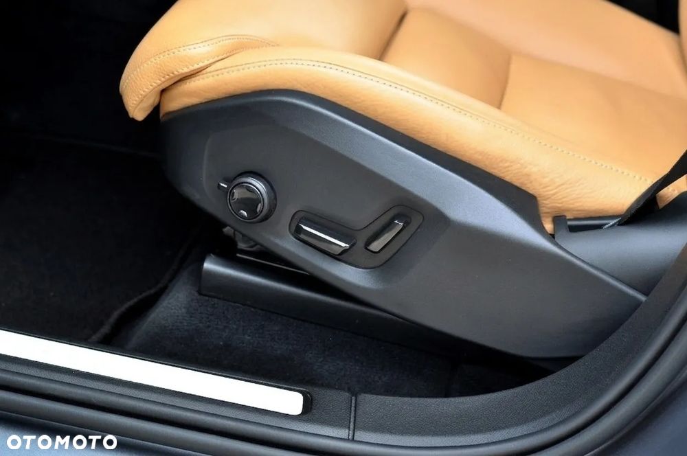 Volvo XC 60 D4 Inscription - 21