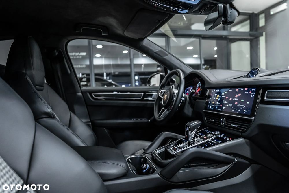 Porsche Cayenne - 39