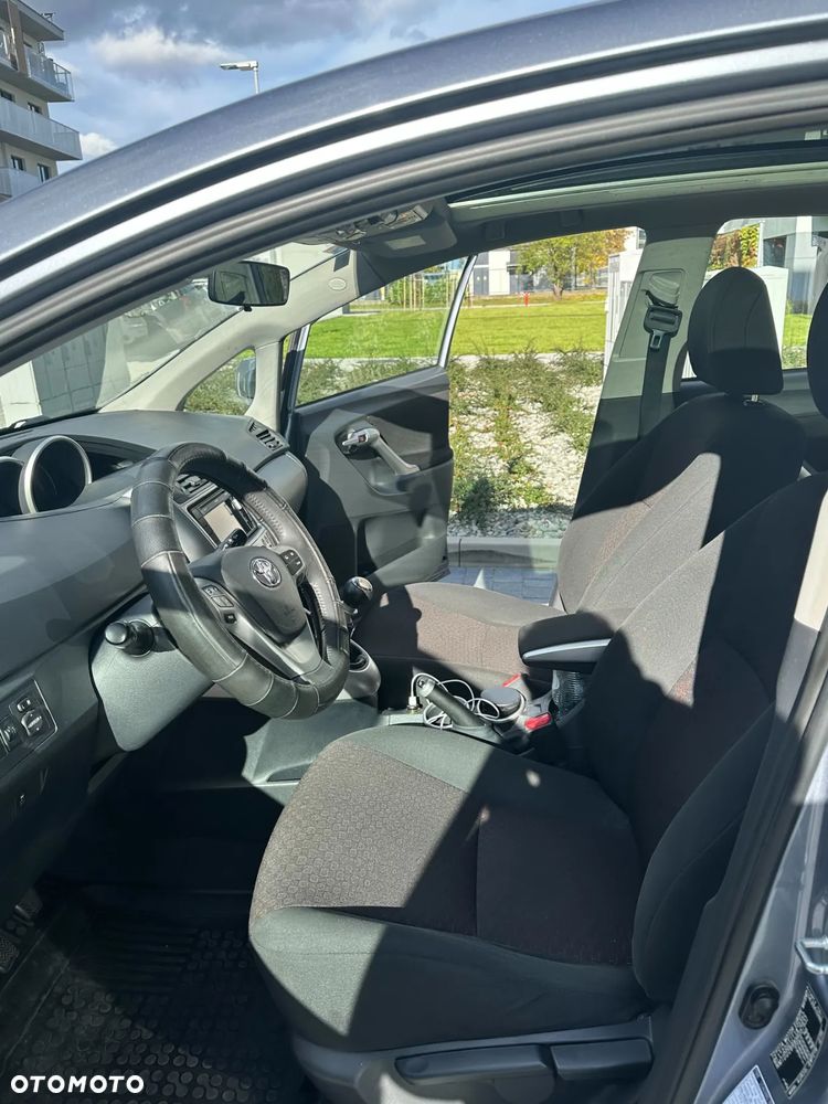 Toyota Verso 2.0 D-4D Luna 7os - 13
