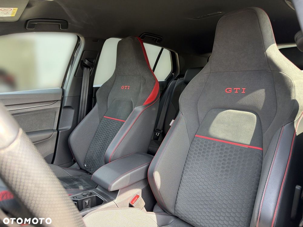 Volkswagen Golf 2.0 TSI GTI DSG - 38