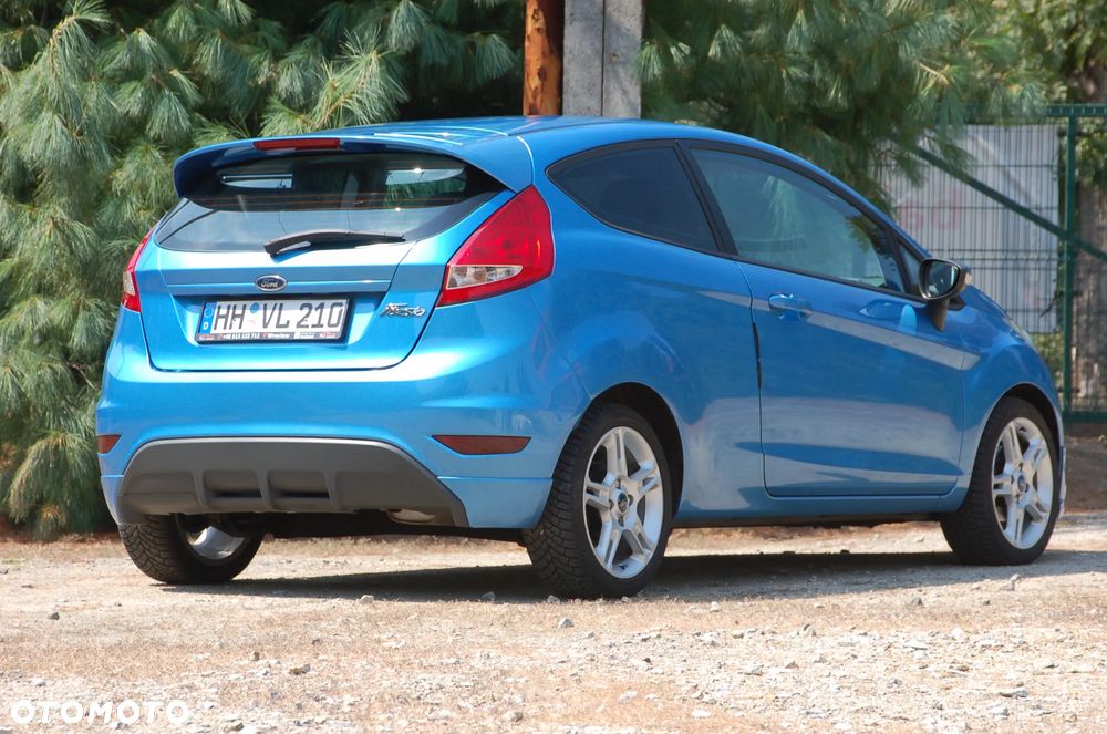 Ford Fiesta 1.4 Sport - 28