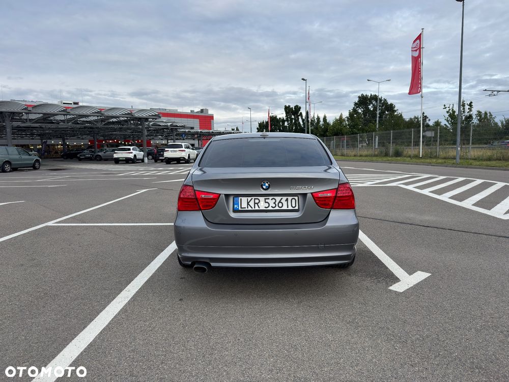 BMW Seria 3 320d - 6