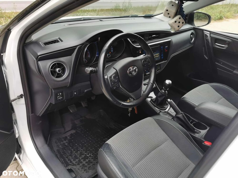 Toyota Auris 1.6 Dynamic - 8