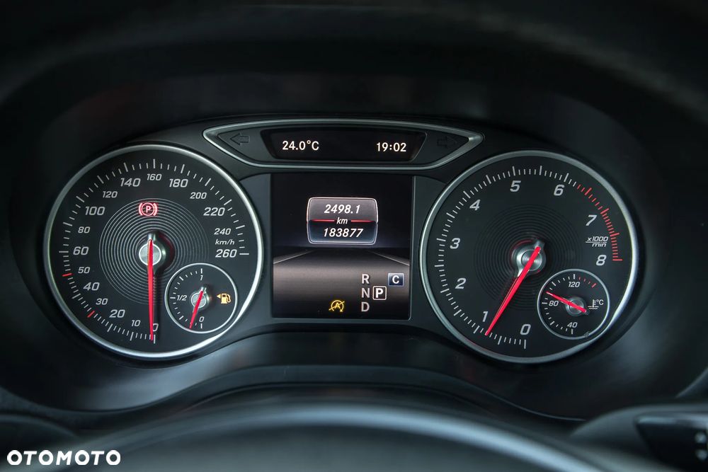 Mercedes-Benz Klasa B 180 7G-DCT AMG Line - 17