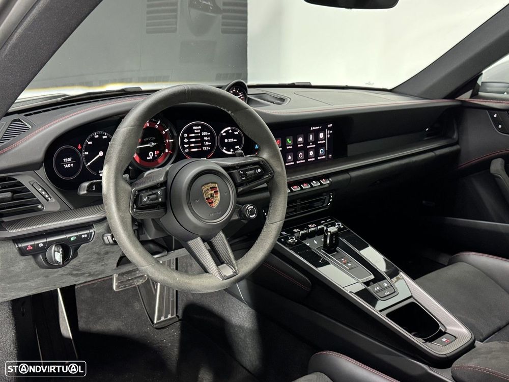 Porsche 911 (992) Carrera 4 GTS PDK - 8