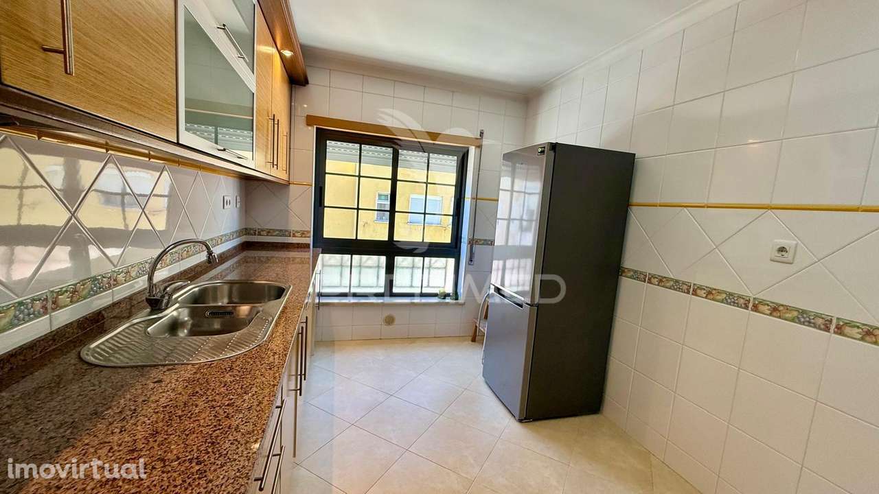 Apartamento T2, parqueamento, e arrecadação, Lavradio, Barre - Grande imagem: 3/39