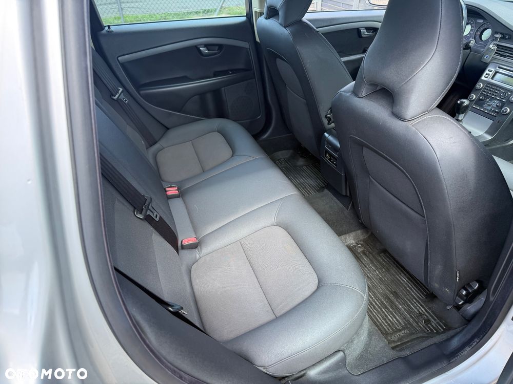 Volvo V70 2.0 - 17