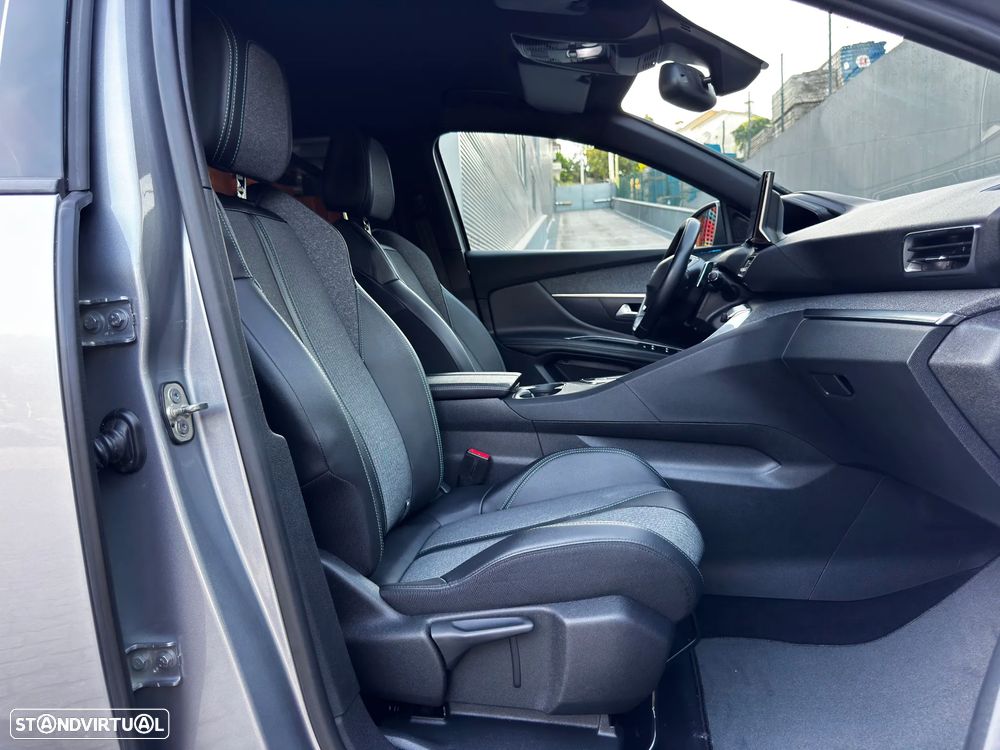 Peugeot 3008 1.6 Hybrid4 Allure Pack e-EAT8 - 44