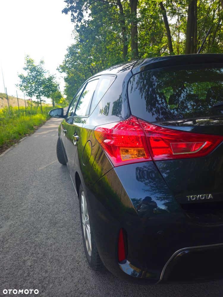 Toyota Auris 1.4 D-4D Premium - 37
