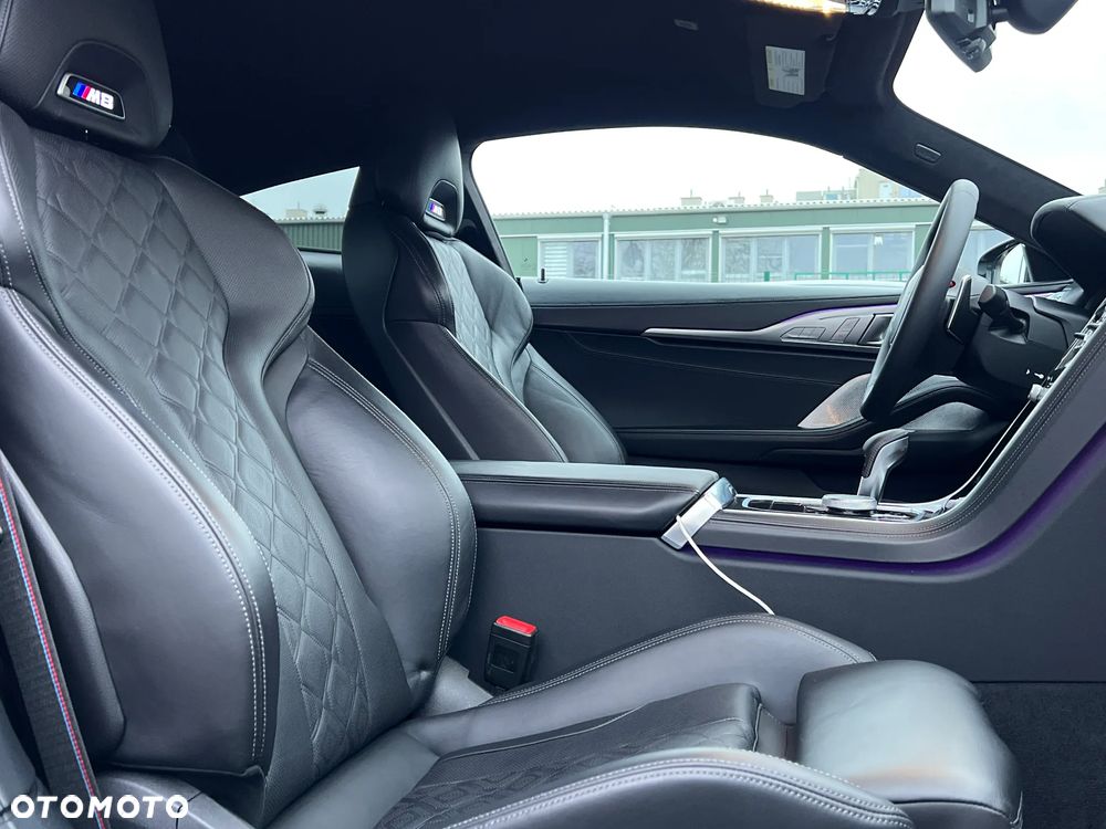 BMW M8 - 24