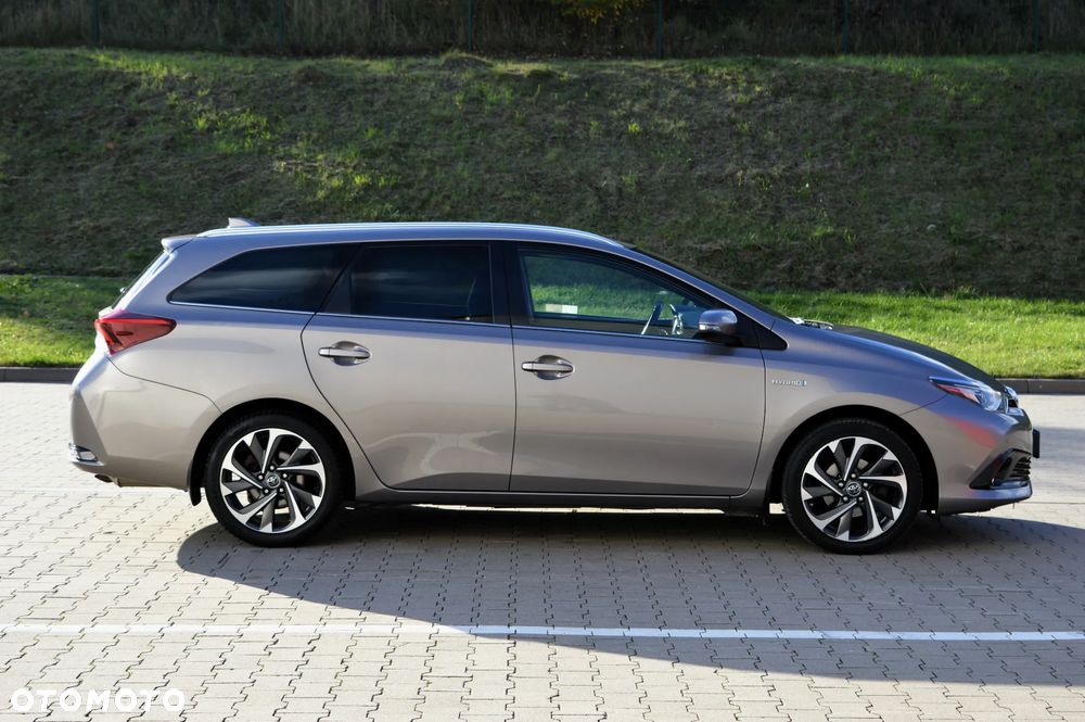 Toyota Auris 1.8 HSD Luna - 27