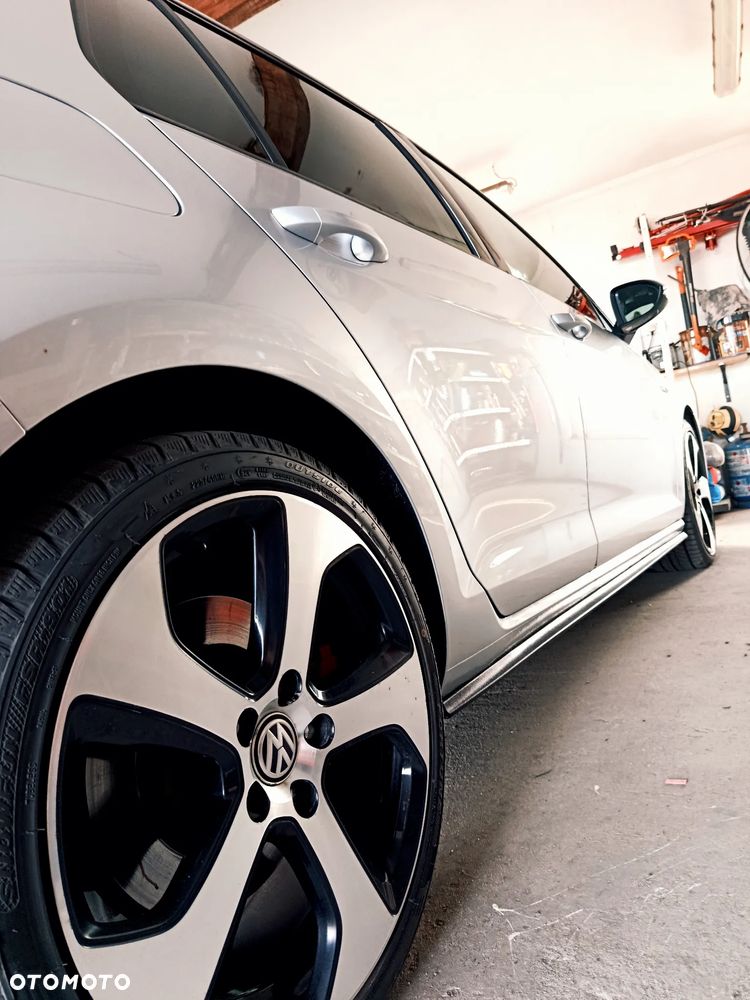 Volkswagen Golf GTI Performance BlueMotion Technology DSG - 9