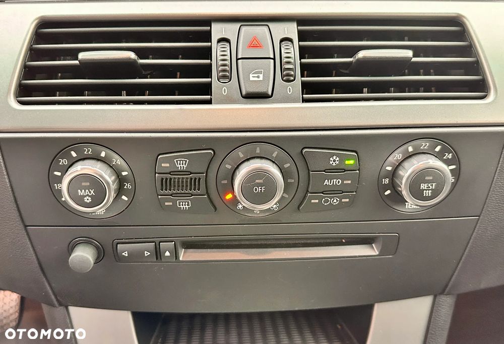 BMW Seria 5 523i - 20